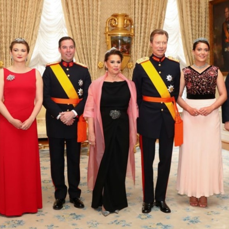 العائلة الأميرية الحاكمة لإمارة موناكو في المركز الثالث