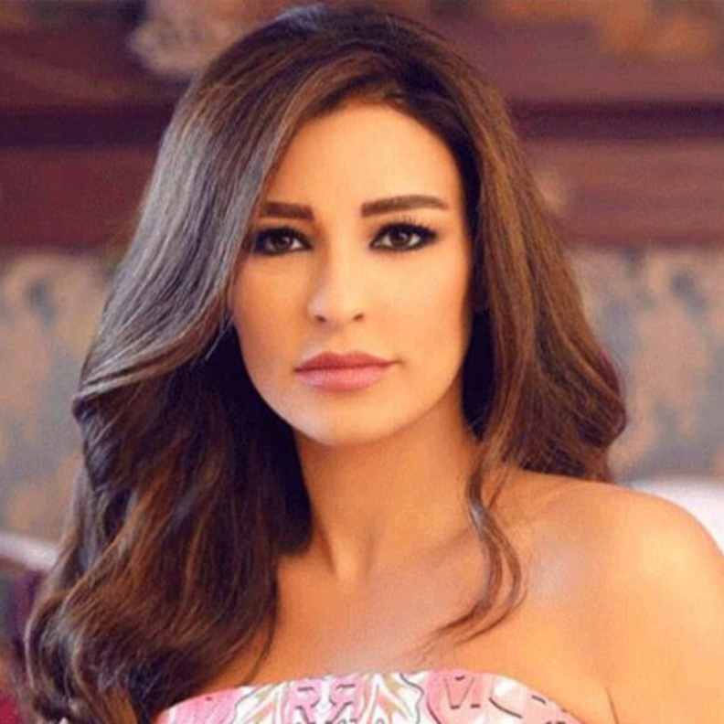 ماغي بو غصن تخضع لجراحة دقيقة