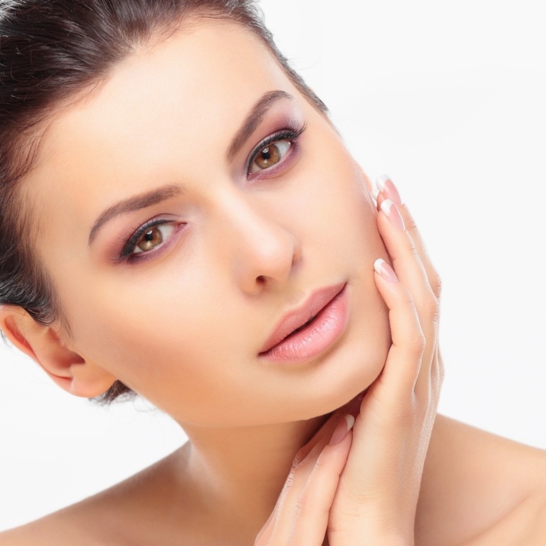 طريقة عمل ماسكات للوجه بالعسل