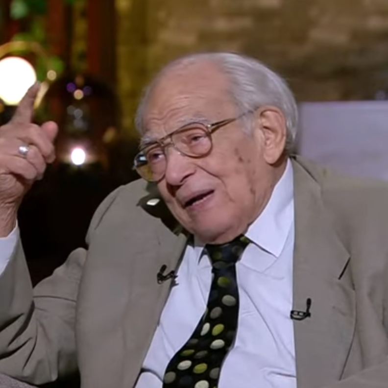 الفنان رشوان توفيق