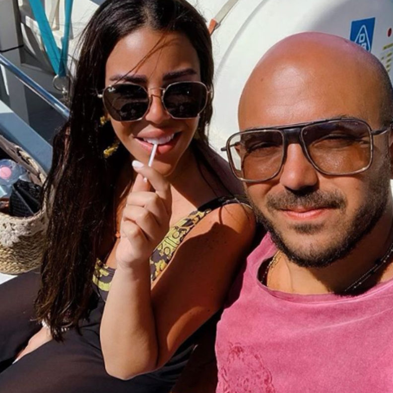 محمود العسيلي وخطيبته 