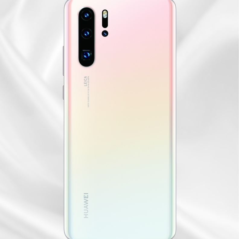 هاتف HUAWEI P30 Pro بنسخة محدودة باللون الأبيض اللؤلؤي في الإمارات