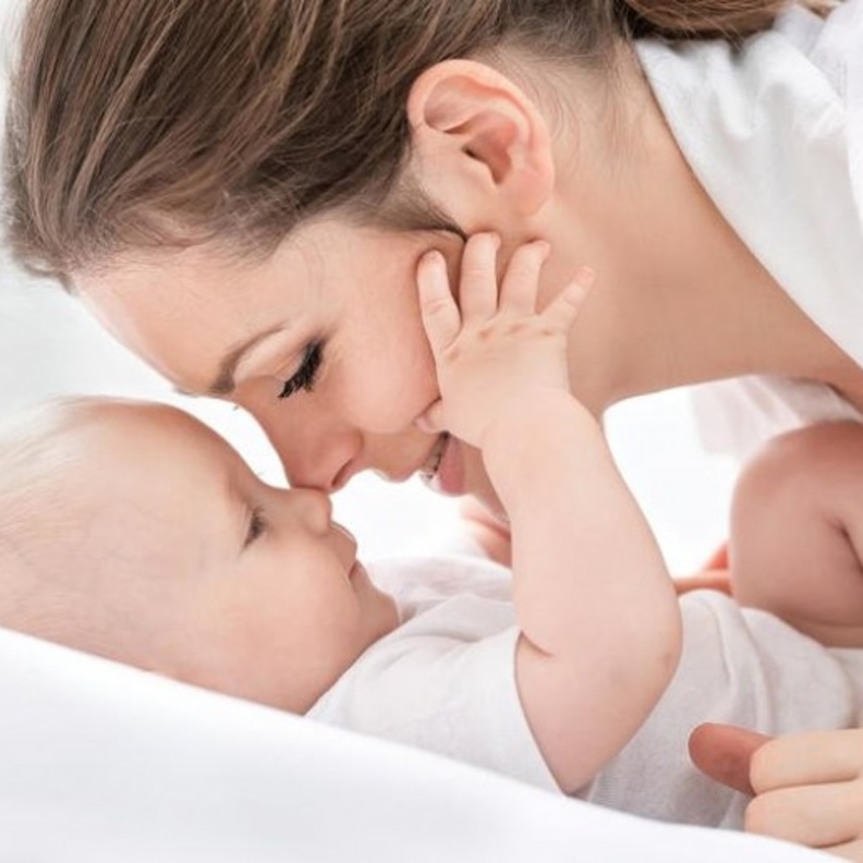 فوائد الرضاعة الطبيعية للأم والطفل