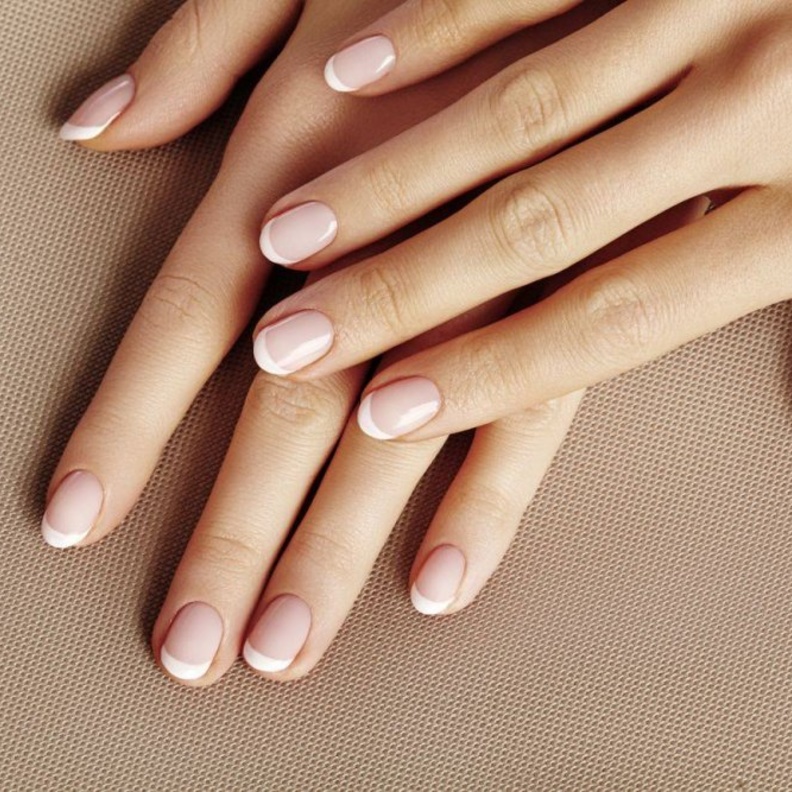 اخلطي الطماطم مع زيت الزيتون للحصول على اظافر قوية