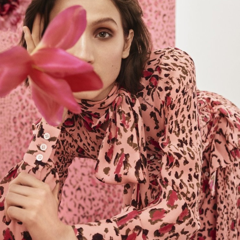 إطلالة من Carolina Herrera