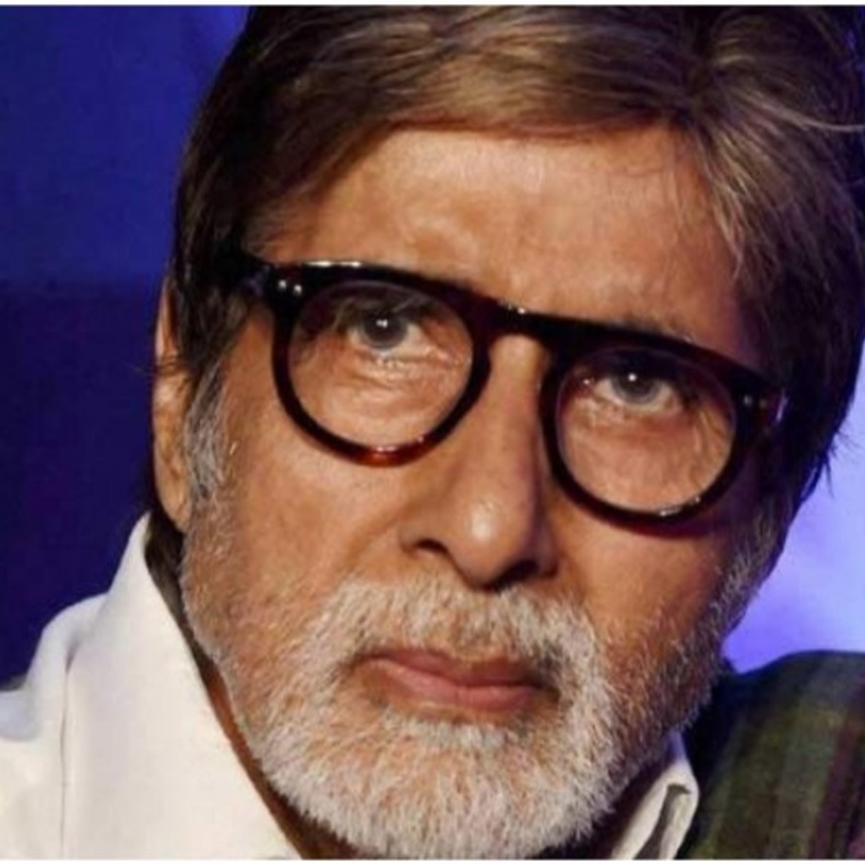 أبهيشيك باتشان يتذكر يوم نجاة والده