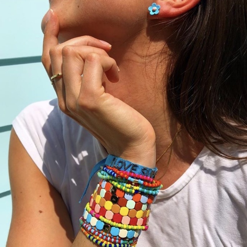 موضة الاكسسوارات الملونة صيف ٢٠١٩