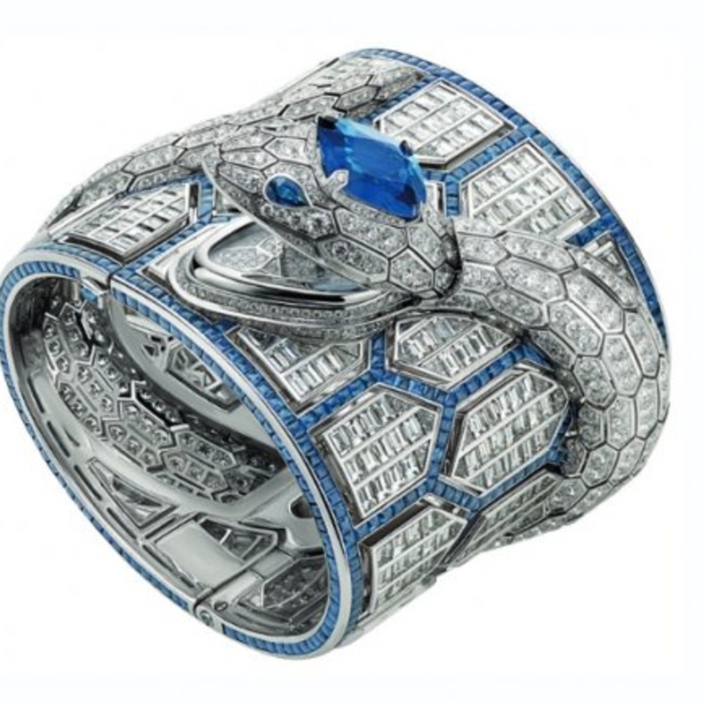 ساعة من بولغاري Bulgari