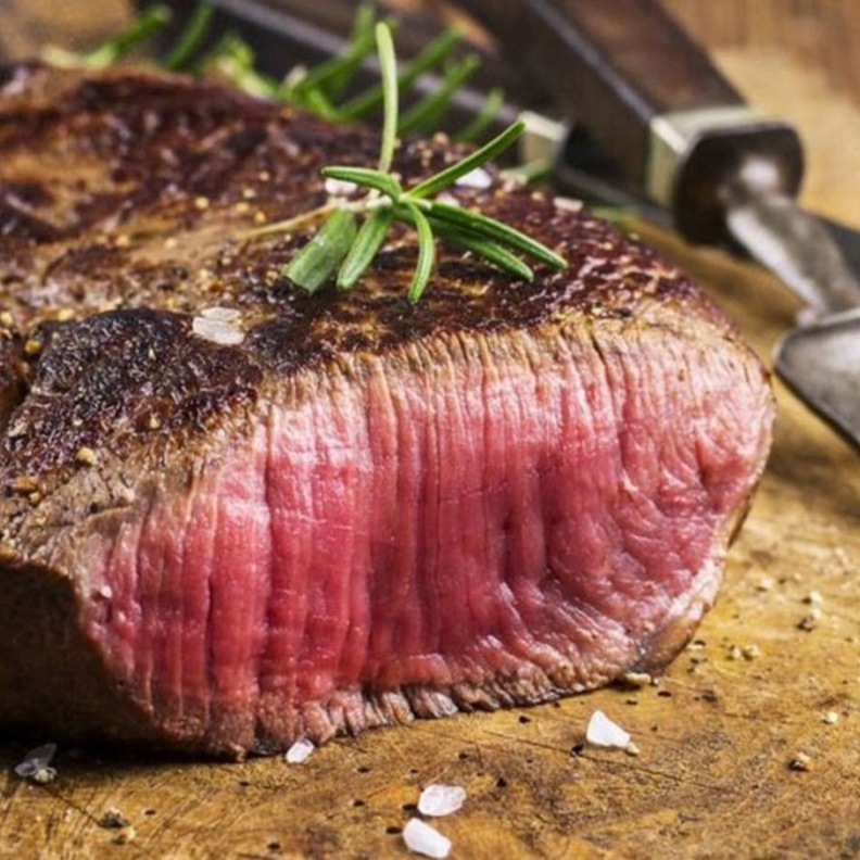 كمية السعرات الحرارية في اللحم المشوي و كيفية تناوله بطريقة صحية