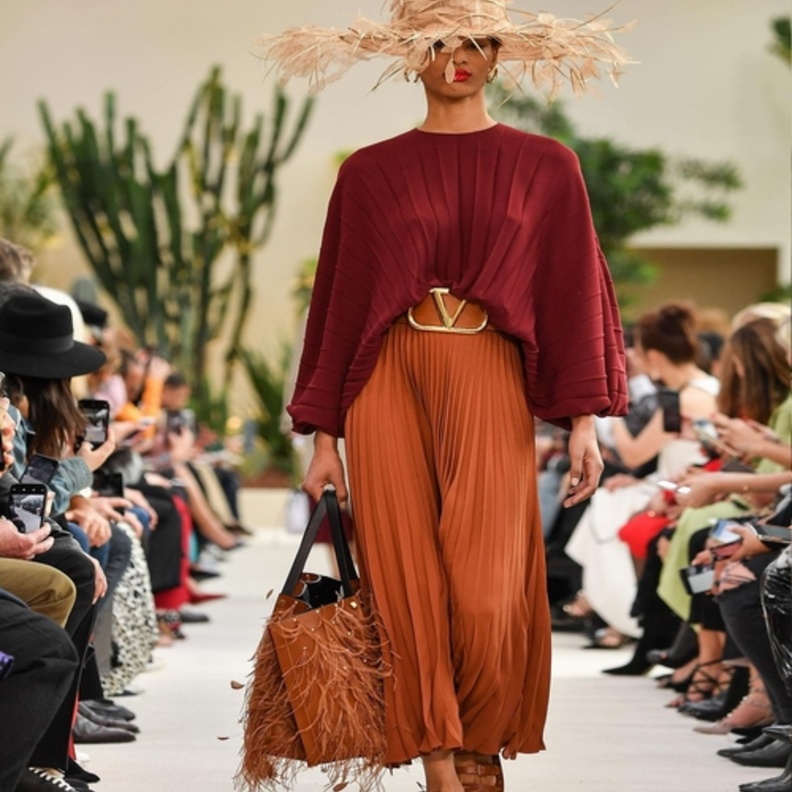 أجمل صيحات تنانير طويلة بأقمشة الكارو مناسبة لإطلالتك في عيد الاضحى 2019