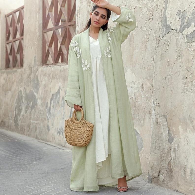 موديلات عبايات انيقة لصلاة عيد الاضحى 