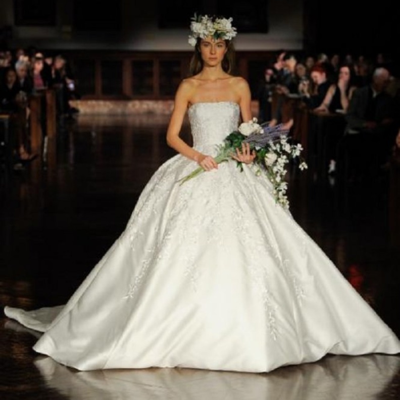 ines di santo فساتين من