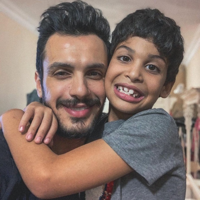 احمد ابراهيم وابنه 