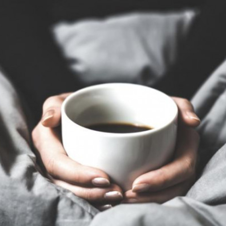 القهوة لا ترتبط باضطرابات النوم