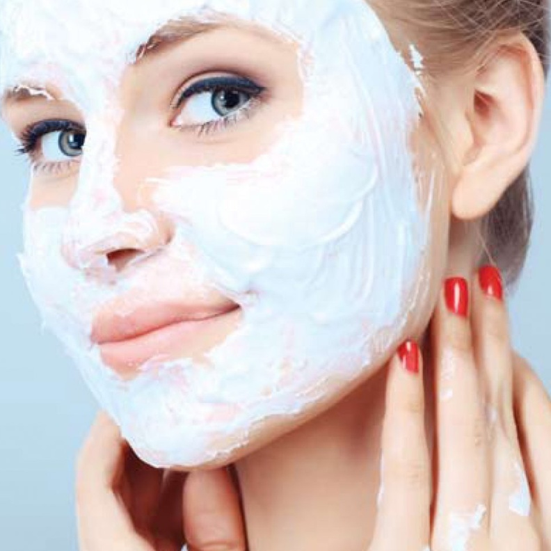 احصلي على اظافر رائعة من خلال استخدام معجون الأسنان