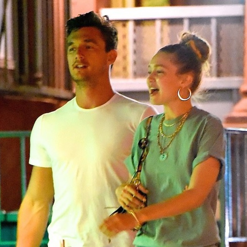 جيجي حديد و تايلر كاميرون