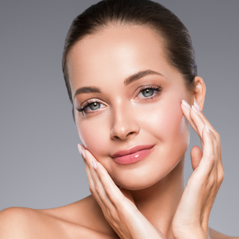 تعرفي على فوائد أحماض ألفا هيدروكسي للعناية بالبشرة