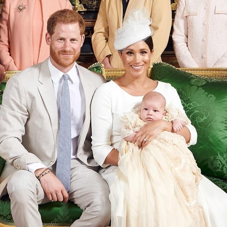 أرشي أخذ لون الشعر الأحمر من والده