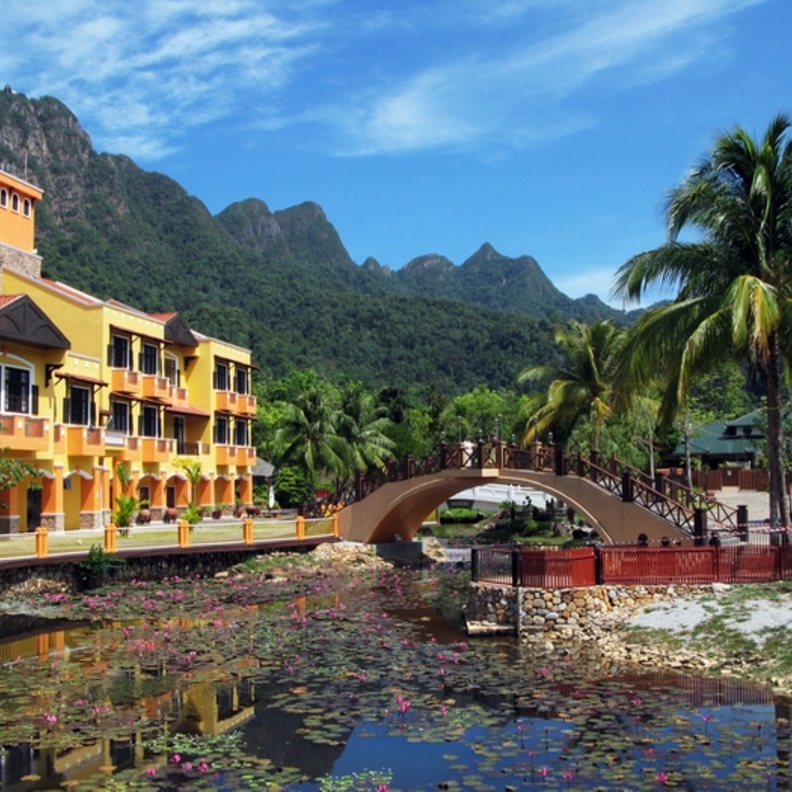 إحدى أجمل تجارب الغطس في جزر تيومان