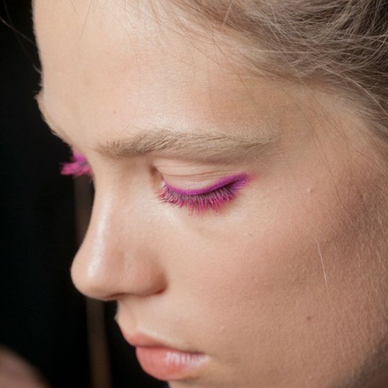 إطلالة تناسب محبات الإطلالات الجريئة