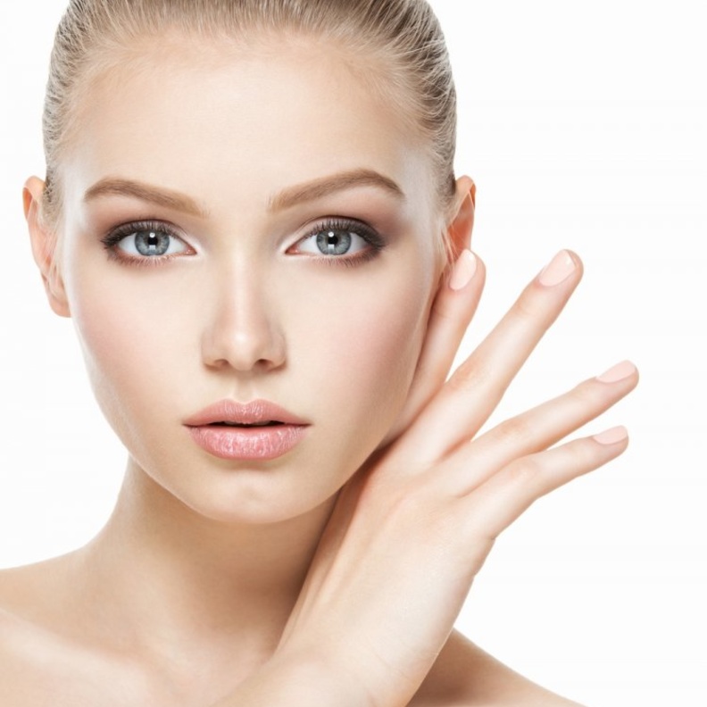 تجدد ماسكات الفراولة خلايا البشرة المختلطة