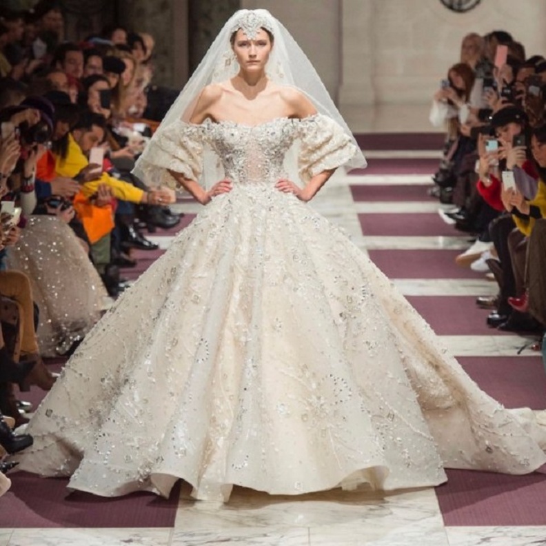 فستان من زهير مراد