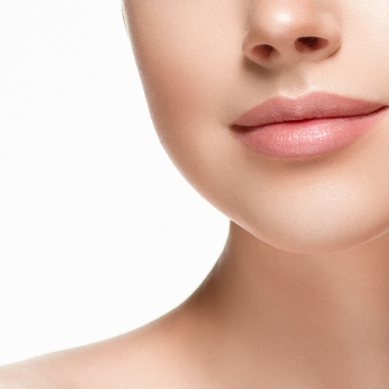 إليك كيف تتم عملية رفع الشفايف