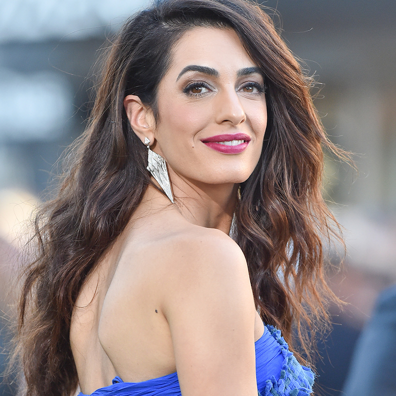 استوحي من أمل كلوني أجمل ألوان أحمر الشفاه اللماع لخريف 2019