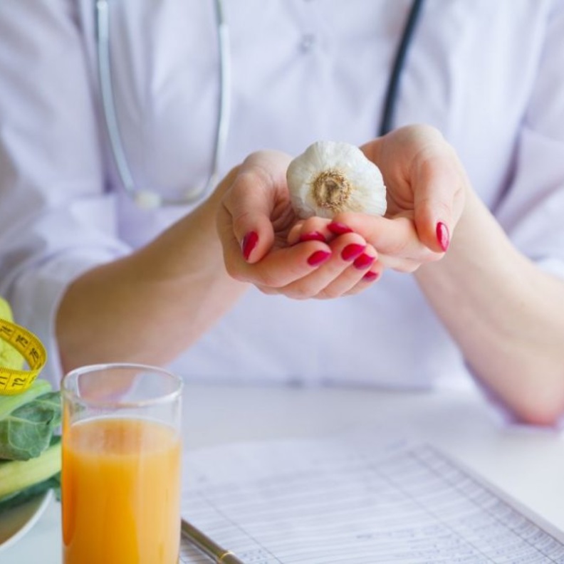 الاعتدال في تناول الثوم يساعد على تخسيس البطن والأرداف