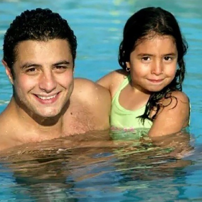 احمد الفيشاوي وابنته 