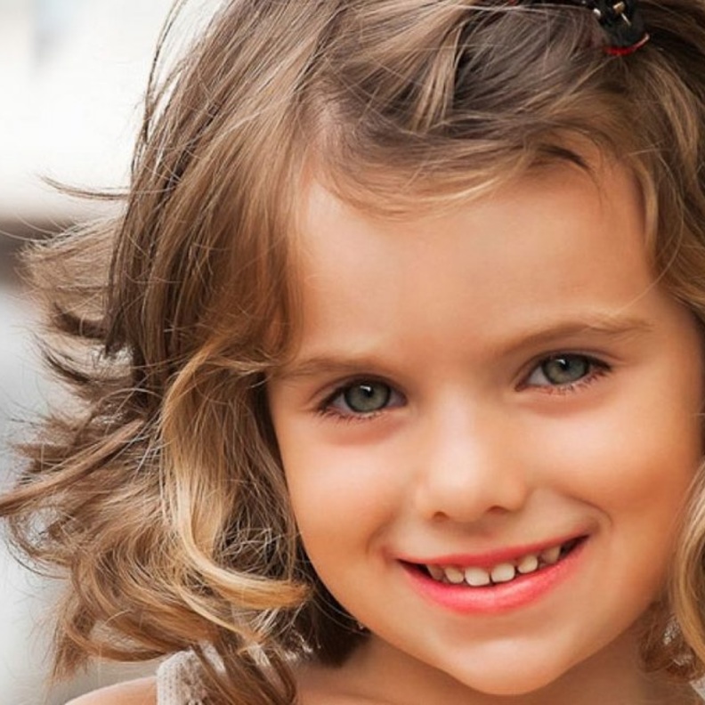 طريقة فرد شعر الاطفال وتنعيمه طبيعيا