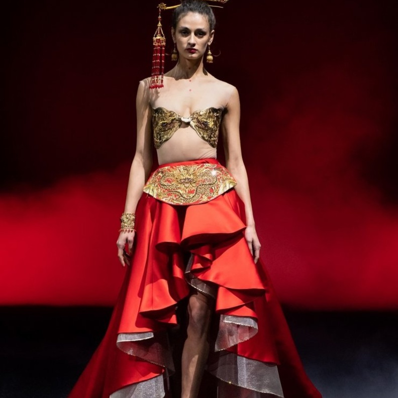 فستان من armani prive