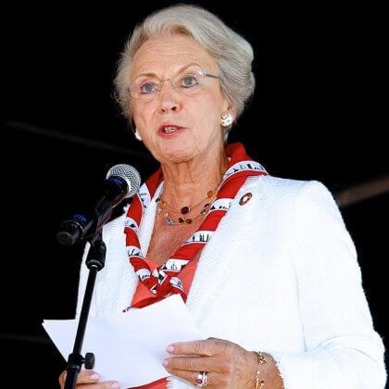 الأميرة بنديكت تفتتح جزيرة الشباب