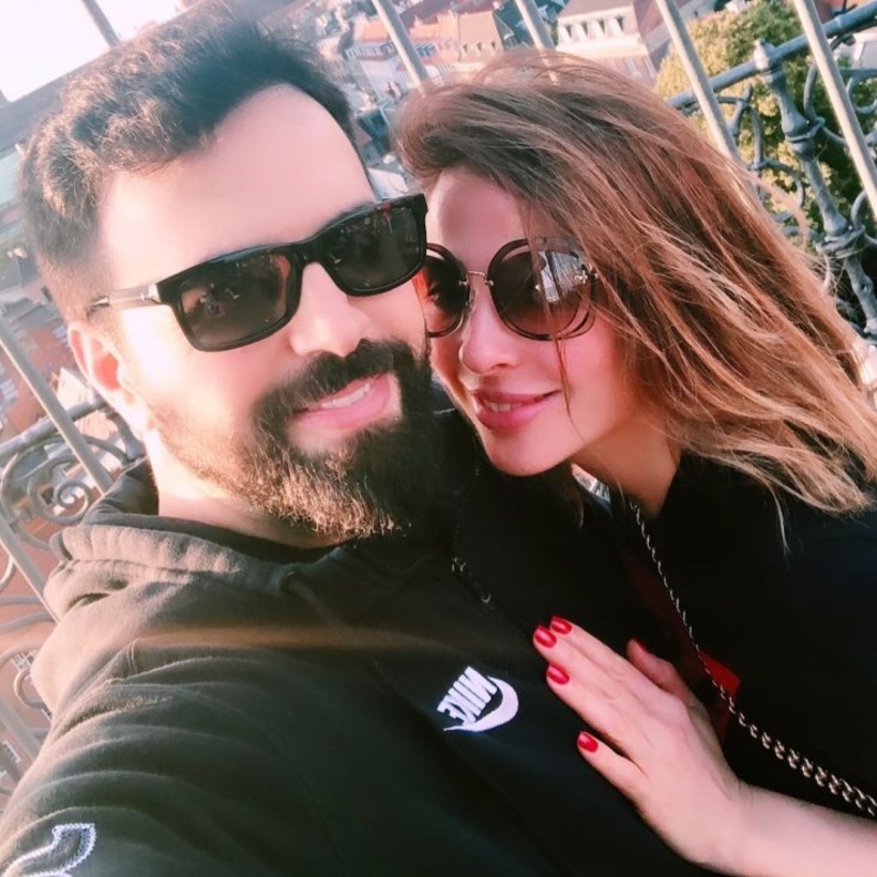 وفاء الكيلاني برومانسية تامة مع تيم حسن