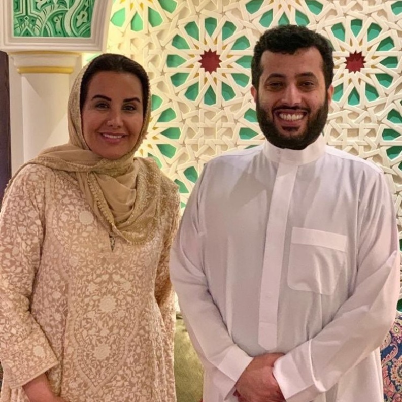 معرض وبازار أنا عربية