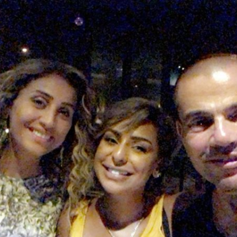 هند البلوشي مع عمرو دياب ودينا الشربيني