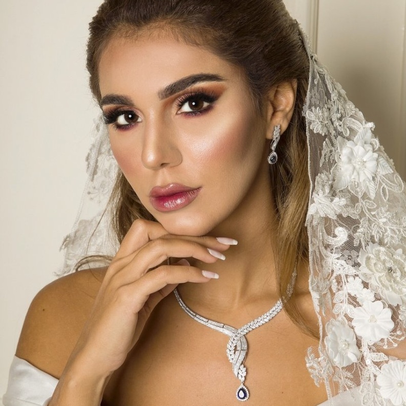 لقطة عروس بكاميرا المصورة امجاد عبدالله