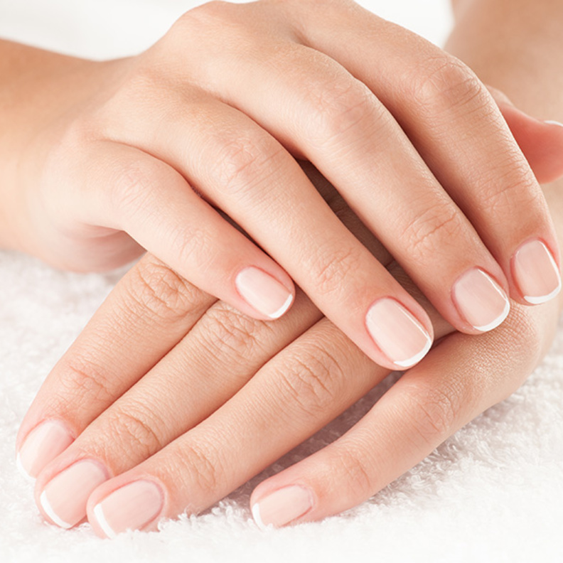 3 خطوات تساعد على التخلص من جفاف الأظافر