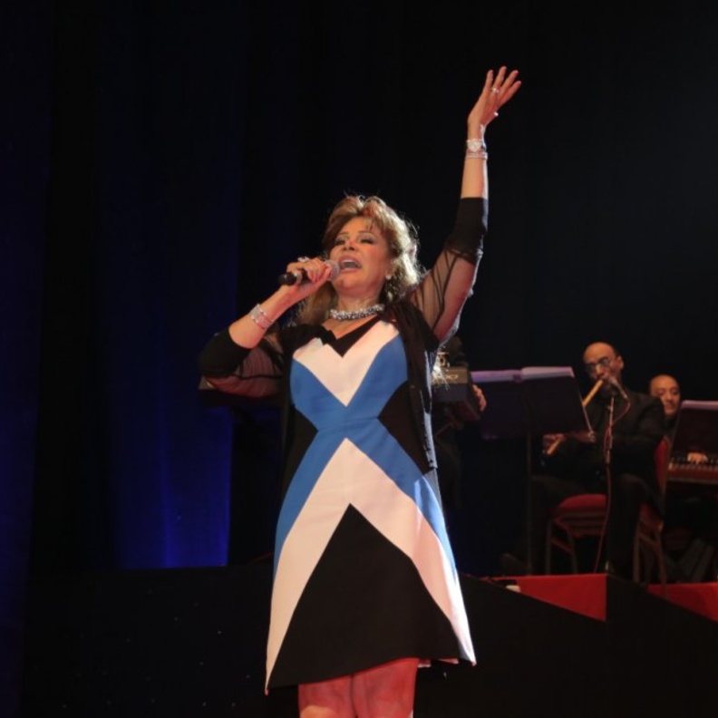 الفنانة صفاء ابو السعود