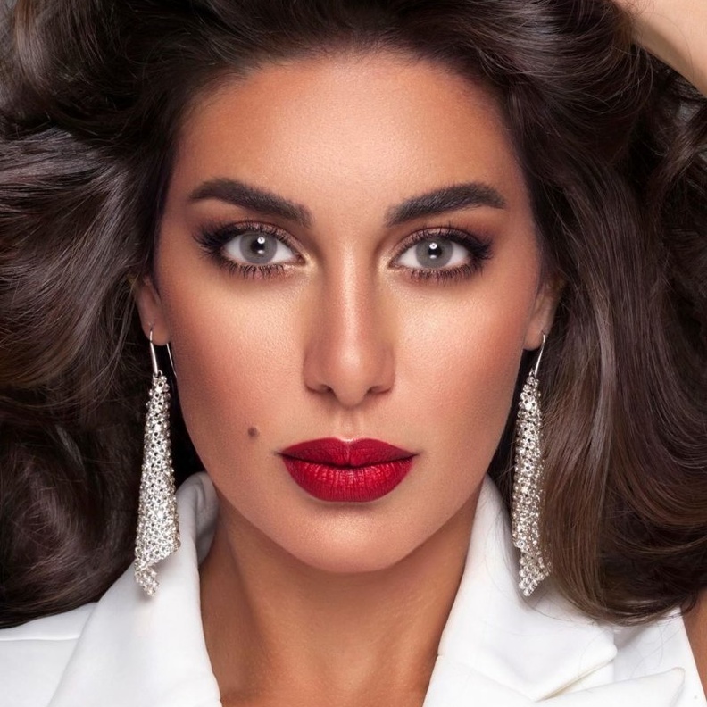 من بدت الاجمل بإطلالتها هذا الاسبوع