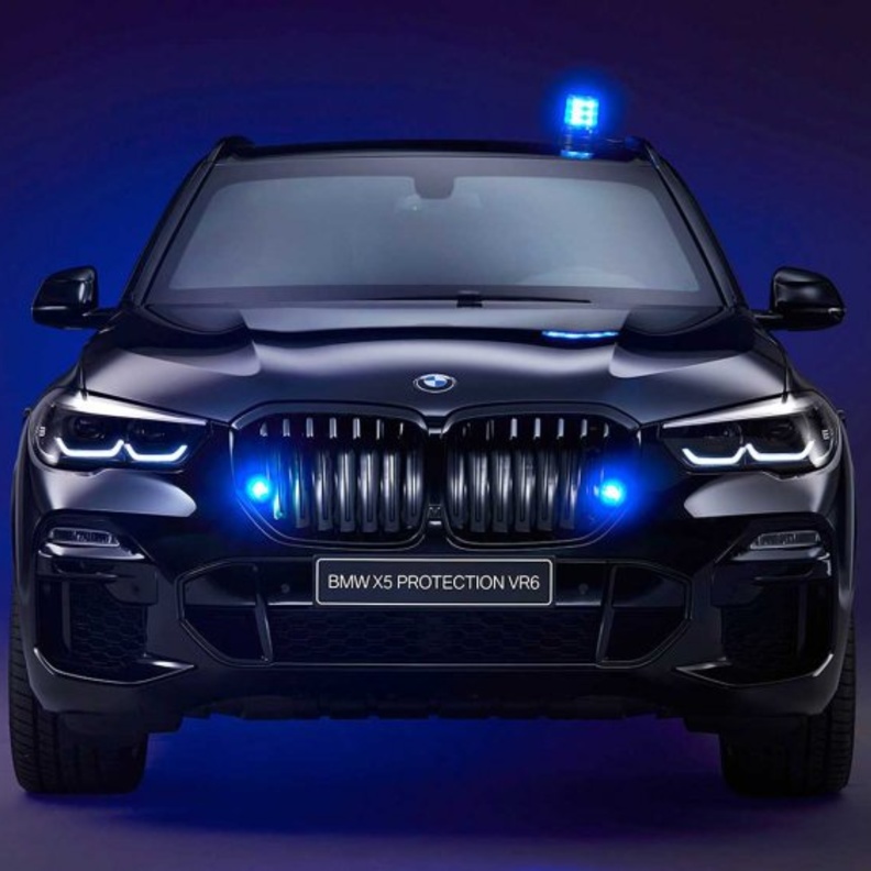 BMW تحتفي بالجيل الثالث من إكس 6