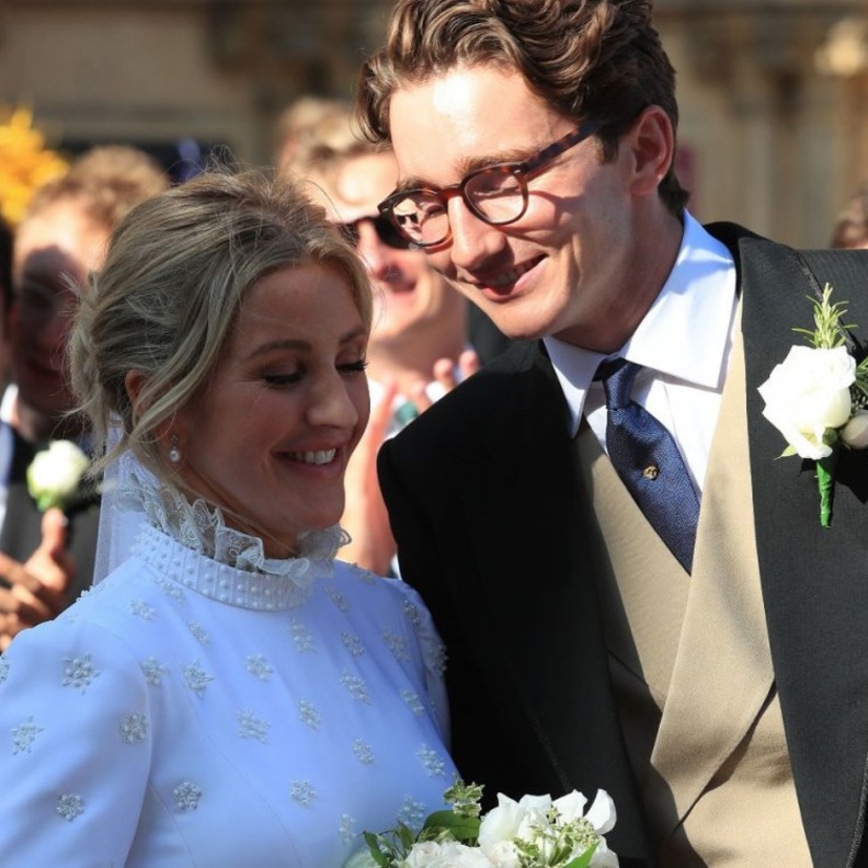 الأميرتان بياتريس ويوجين وصديقة الأمير هاري السابقة في حفل زفاف إيلي غولدينغ