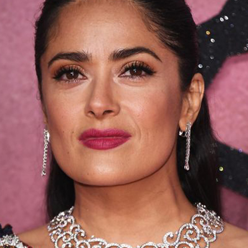  سلمى حايك متألقة بمجوهرات بوشرون Boucheron