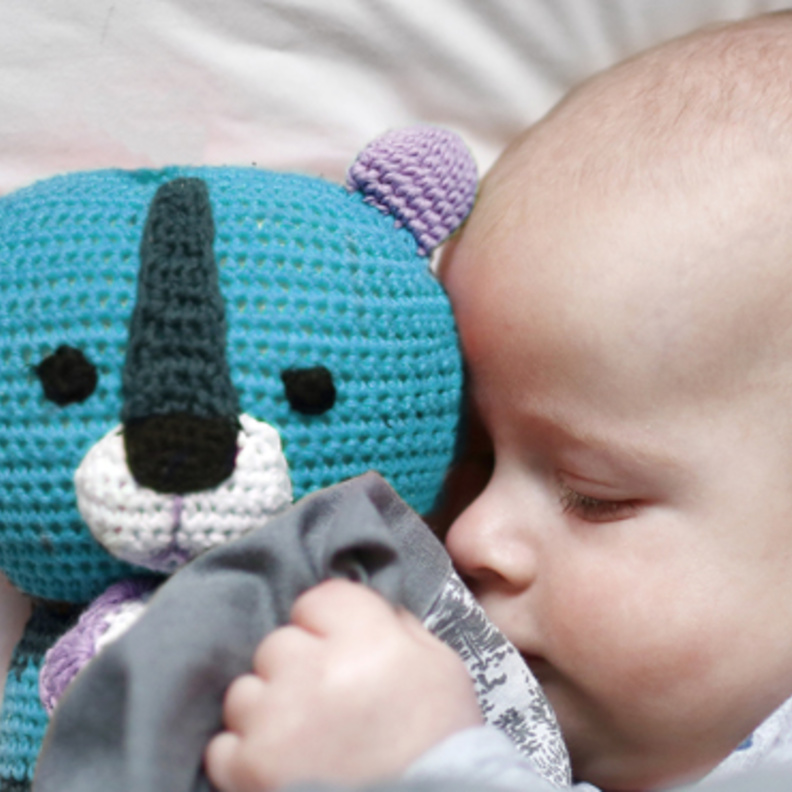 حيلٍ تساعد طفلك على النوم بشكل منتظم ومفيد لنموه