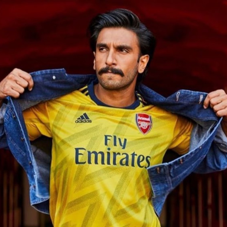 رانفير سينغ في ملعب الإمارات