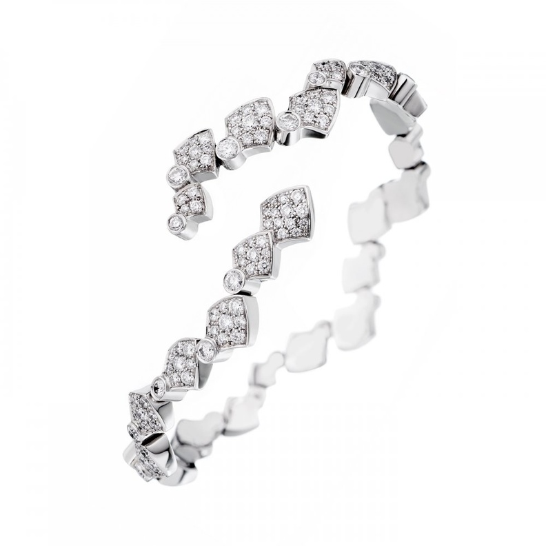 أقراط من شوميه Chaumet