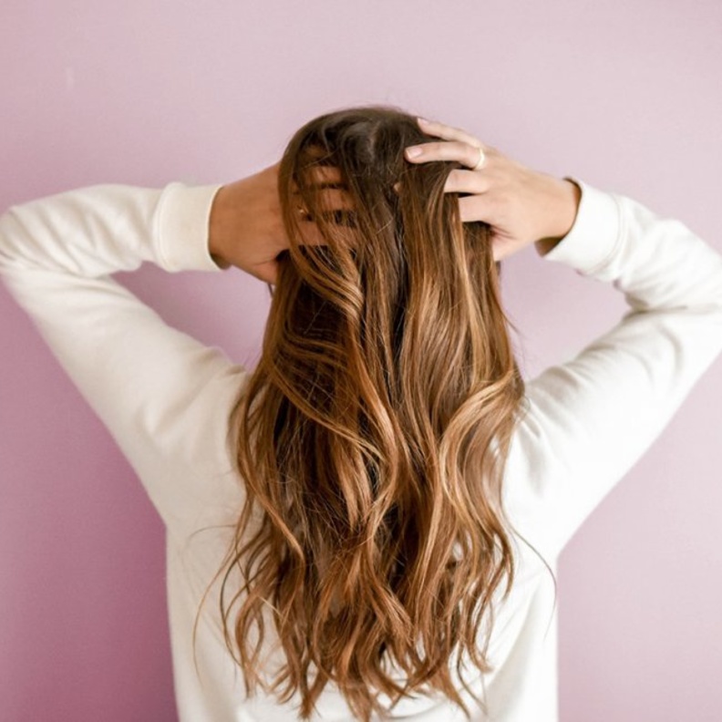 5 اطعمة تمنع تساقط الشعر اثناء الرجيم 