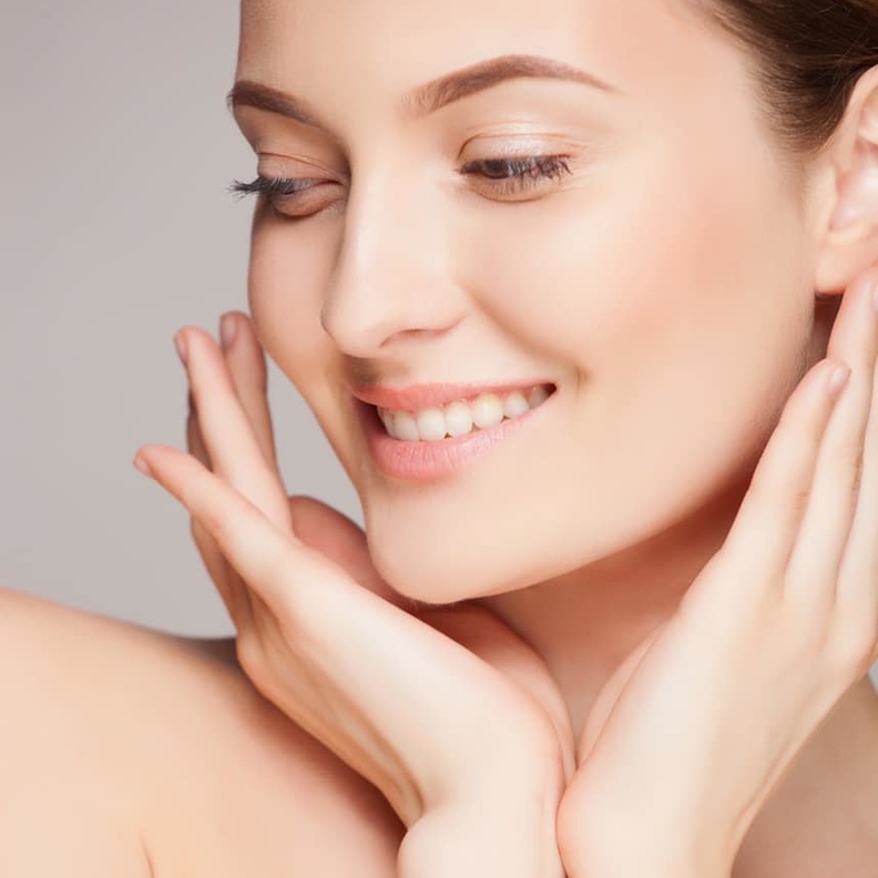 حافظي على جمال وجهك بتطبيق ماسك الكولاجين الطبيعي بانتظام