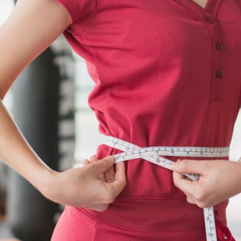  تعرفي على أهم مخاطر عملية تنحيف الخصر بالليز