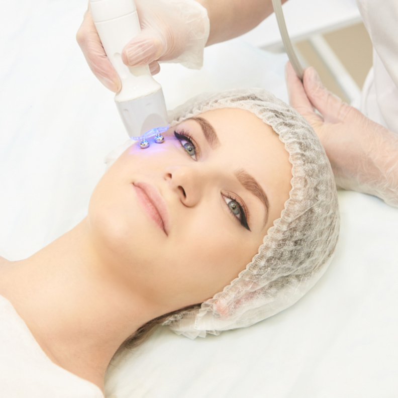 الصدفية هي حالة التهابية مزمنة تنطوي على خلل في الجهاز المناعي يتميز بتغييرات جلدية